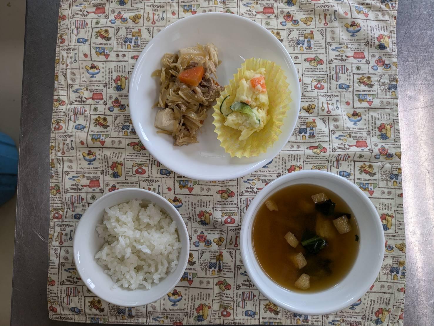 今日の給食　2025年3月28日